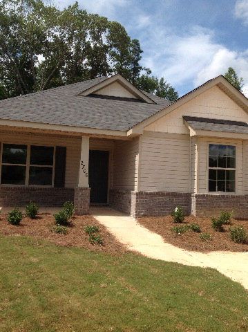 2700 Brittany Ln, Opelika, AL 36804