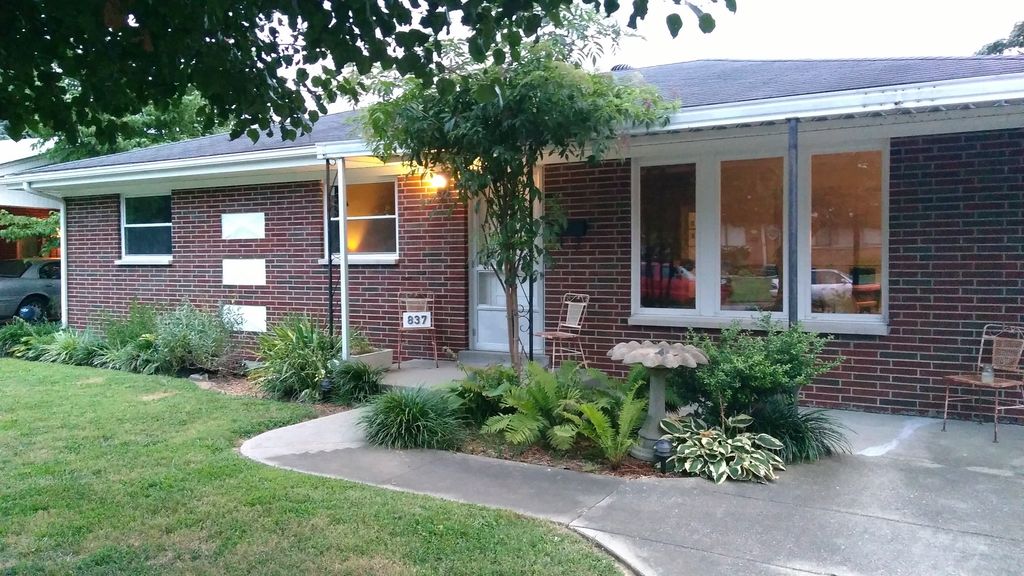 837 W Larkspur Dr, Jeffersonville, IN 47130 Trulia