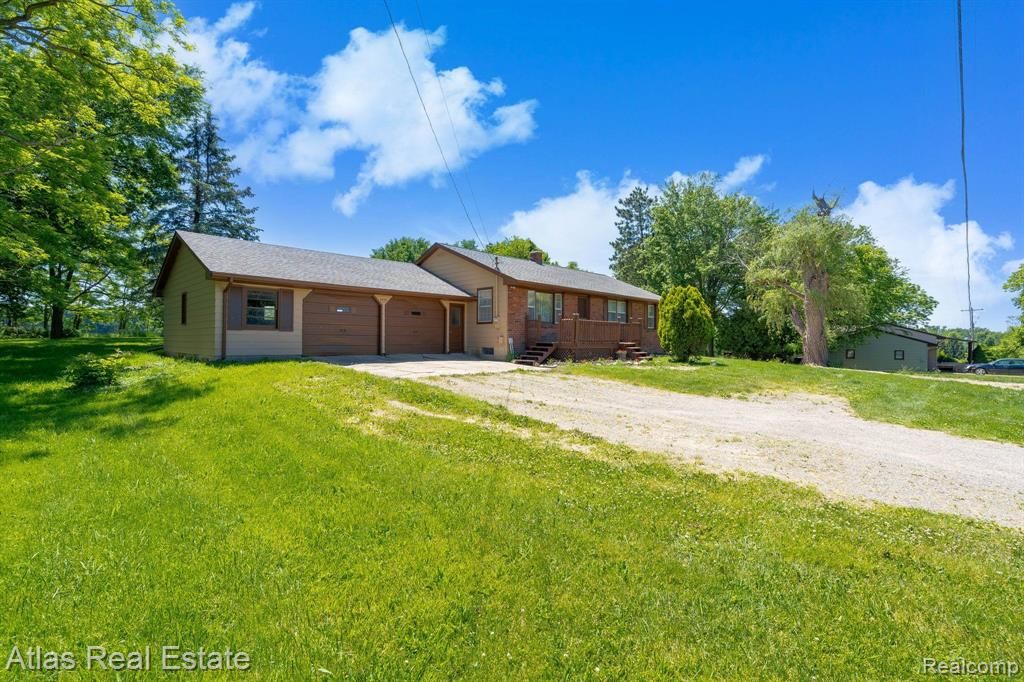 9450 Hogan Rd, Fenton, MI 48430 MLS 20240038689 Trulia