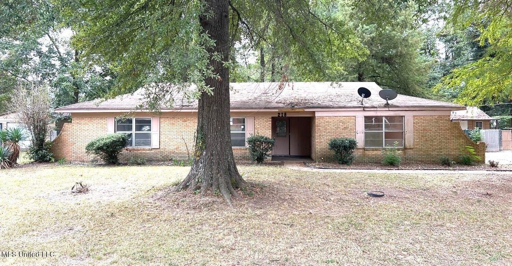 218 Meadowbrook Rd, Greenwood, MS 38930 Trulia