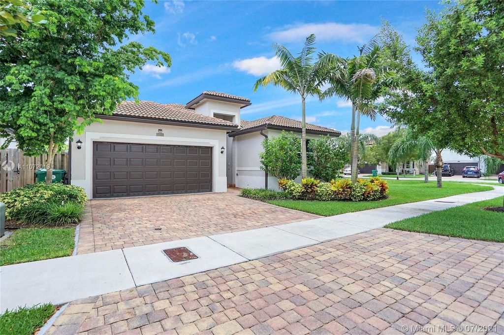 25451 SW 121st Ave, Homestead, FL 33032