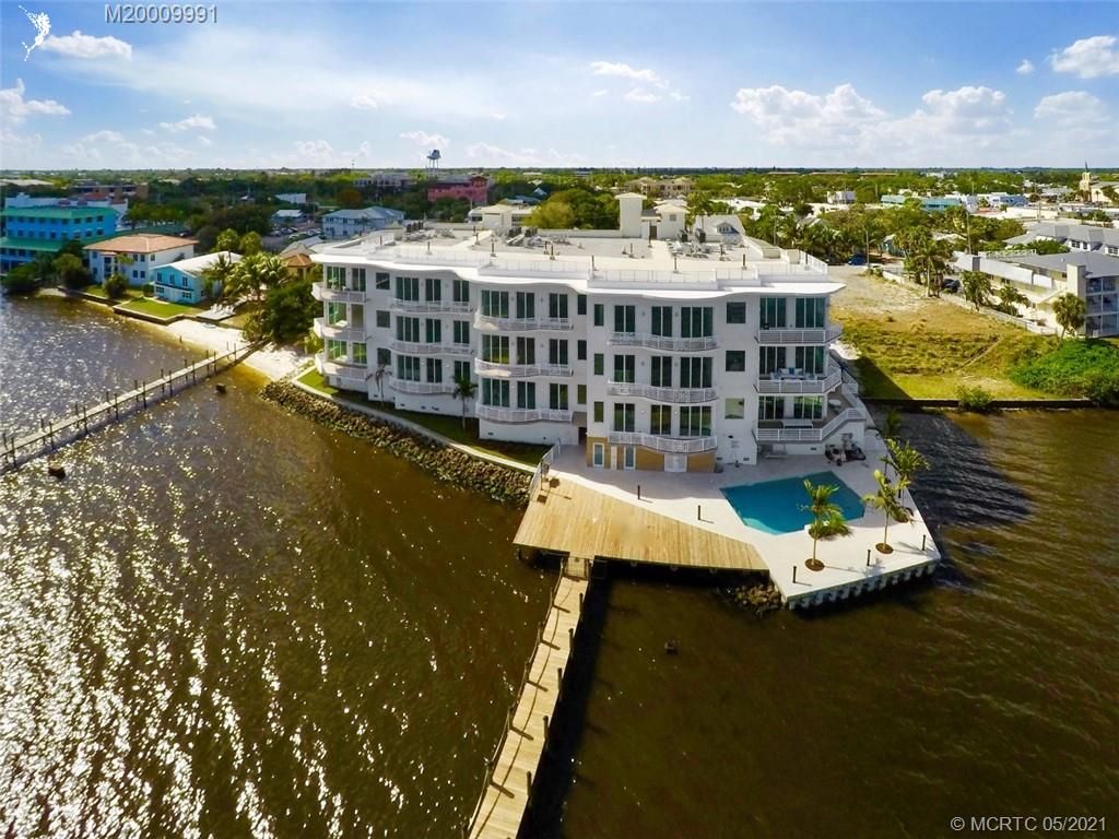 51 SE Seminole St #305, Stuart, FL 34994