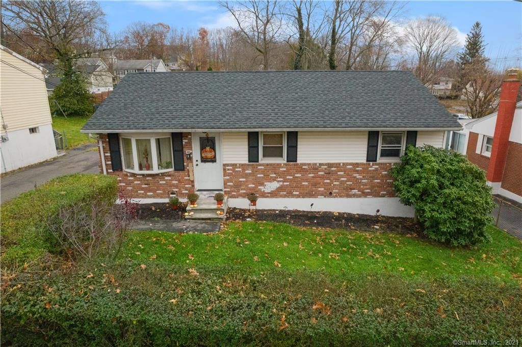 108 Transit St, Waterbury, CT 06704