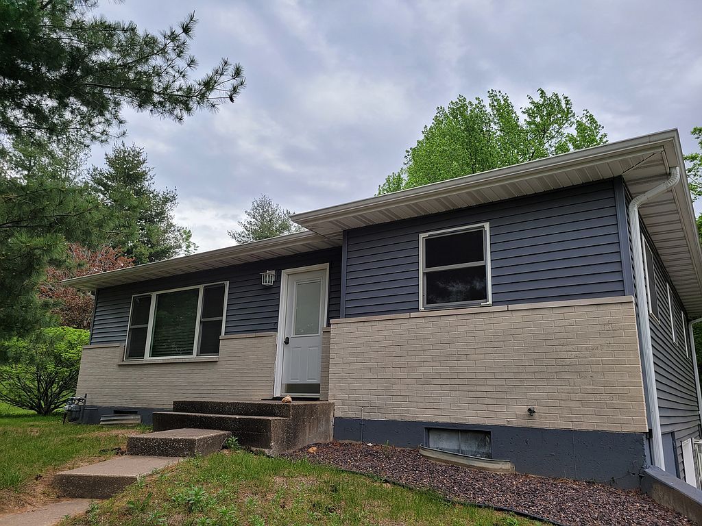 328 Park Dr, Hamilton, IL 62341