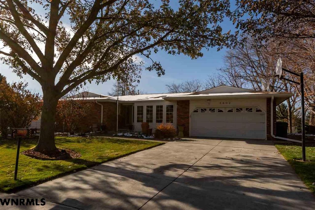 3602 Skyline Dr, Scottsbluff, NE 69361 | Trulia