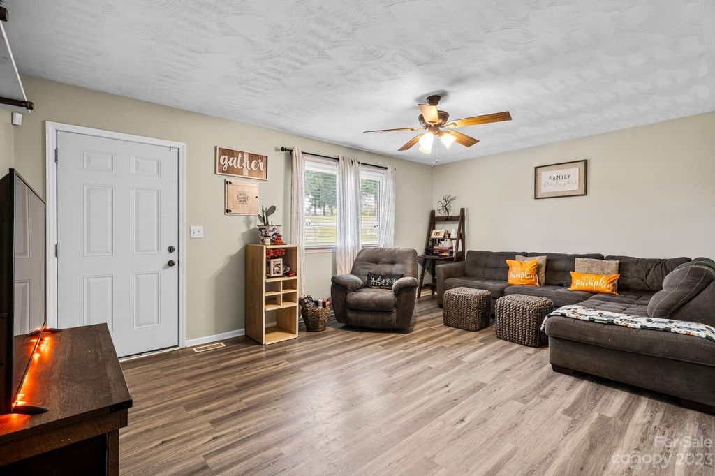 2469 Point St, Claremont, NC 28610 Trulia