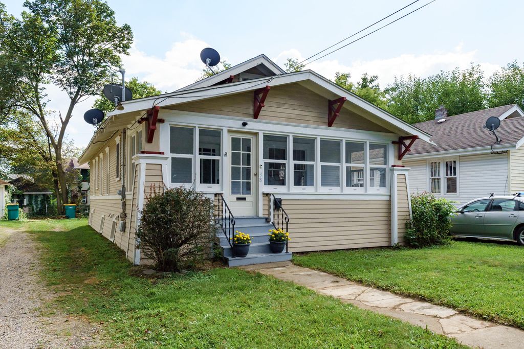 38 Territorial Rd E, Battle Creek, MI 49015