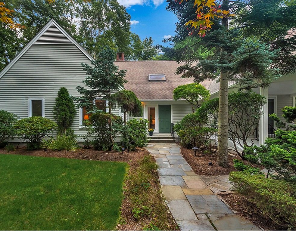 11 Oak Meadow Rd, Lincoln, MA 01773