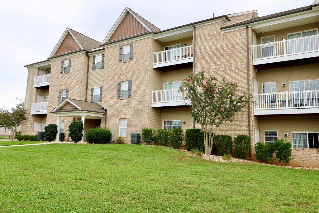302 Capstone Dr #106, Lynchburg, VA 24502