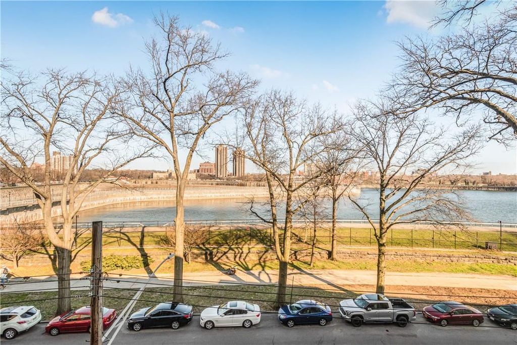 3363 Sedgwick Avenue #4F, Bronx, NY 10463