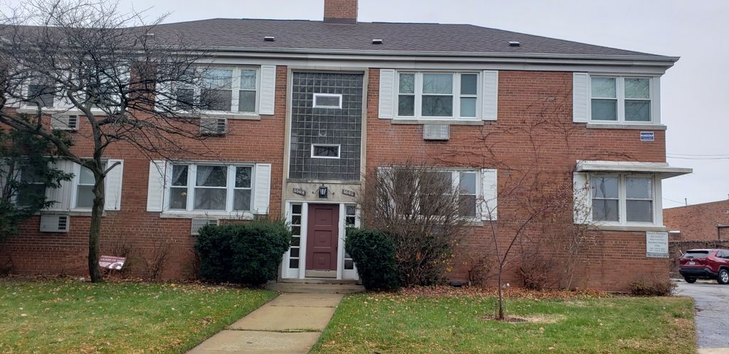6606 N Ridge Blvd #1, Chicago, IL 60626