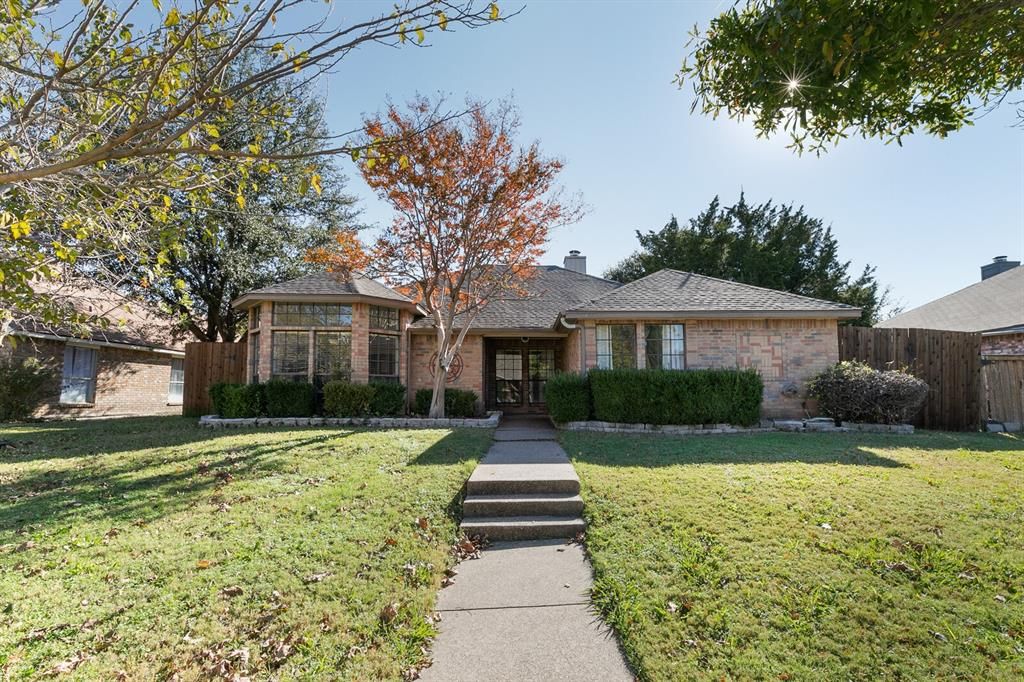 8814 Pine Forest Dr, Rowlett, TX 75088