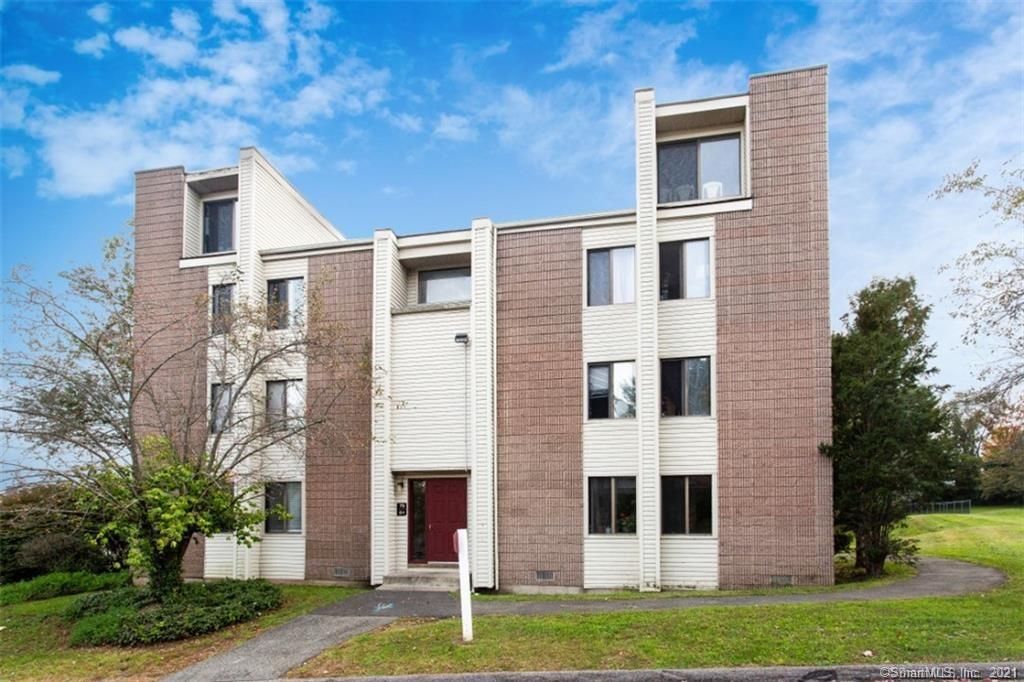 84 Burgundy Hill Ln #84, Middletown, CT 06457