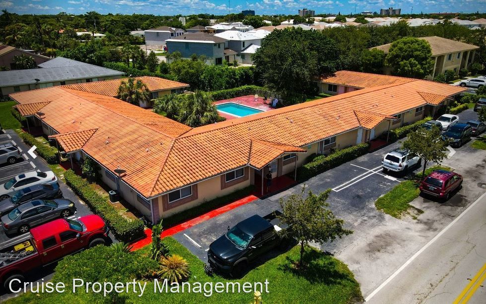 8430 NW 40th St #8, Coral Springs, FL 33065