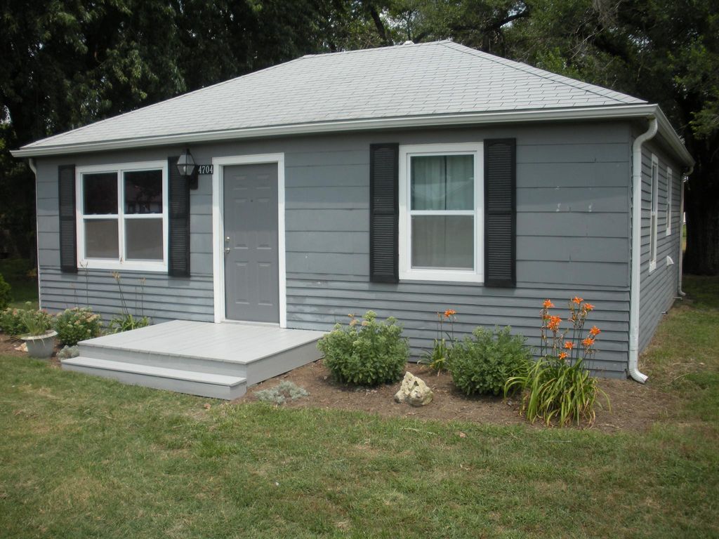 4704 S Water St, Wichita, KS 67217