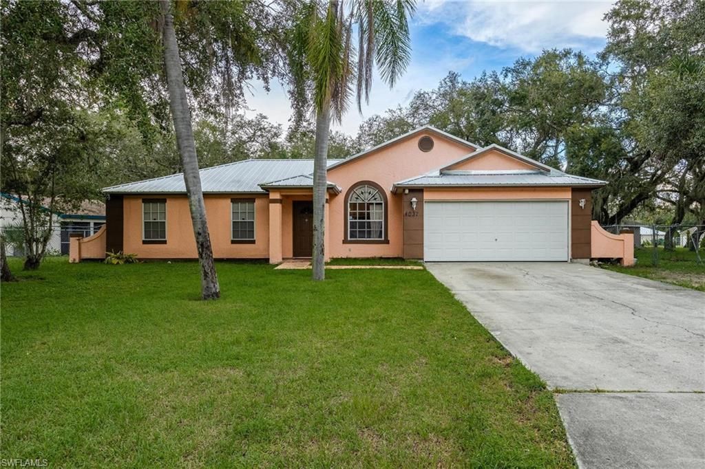 4032 Albany Rd, Labelle, FL 33935