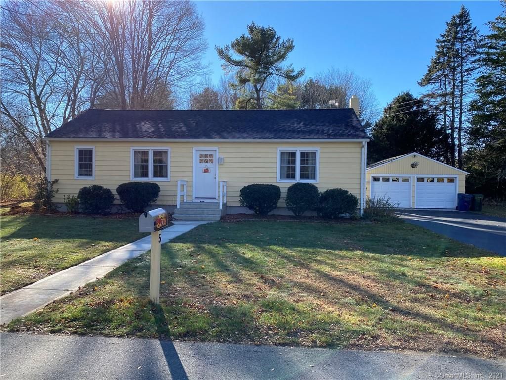5 Blackwell Rd, Old Lyme, CT 06371