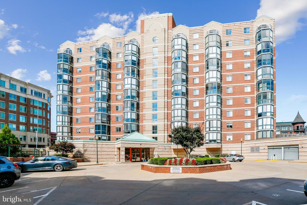24 Courthouse Sq #508, Rockville, MD 20850