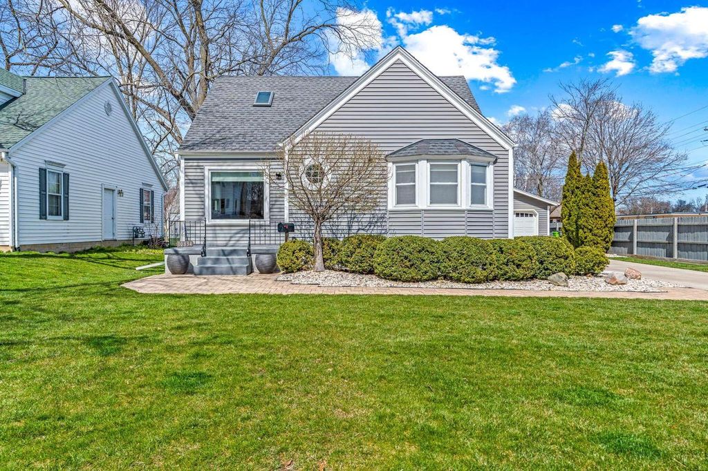 10834 West Denis AVENUE, Hales Corners, WI 53130 Trulia