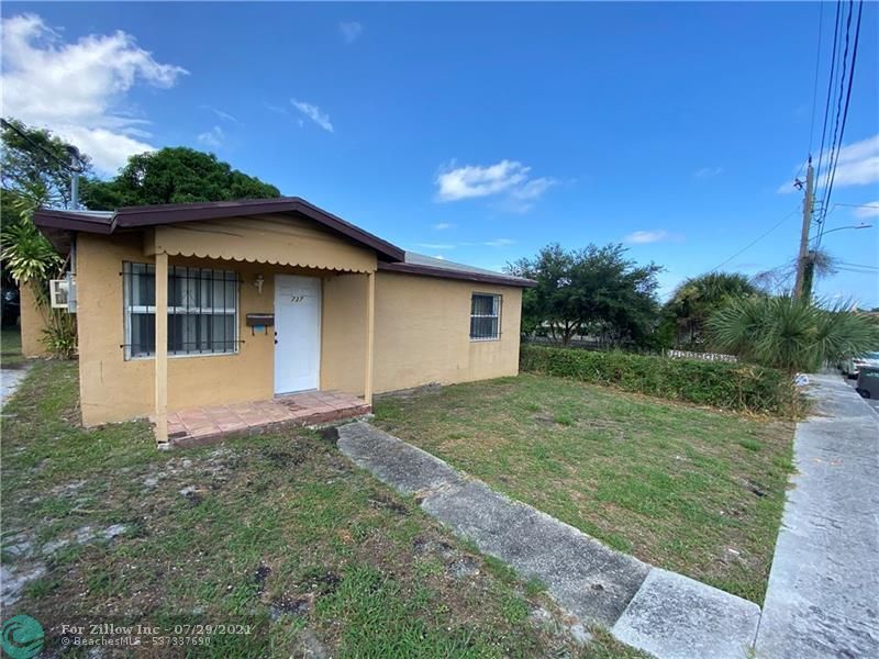 737 19th St, West Palm Beach, FL 33407