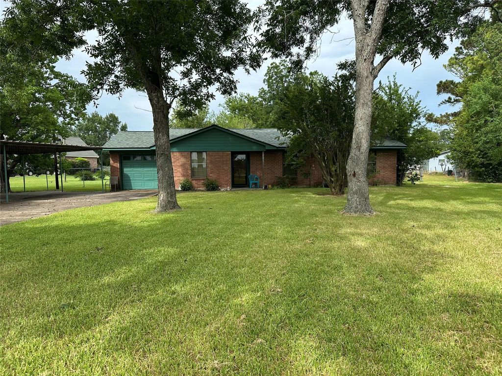 5618 Crosby Cedar Bayou Rd, Baytown, TX 77521