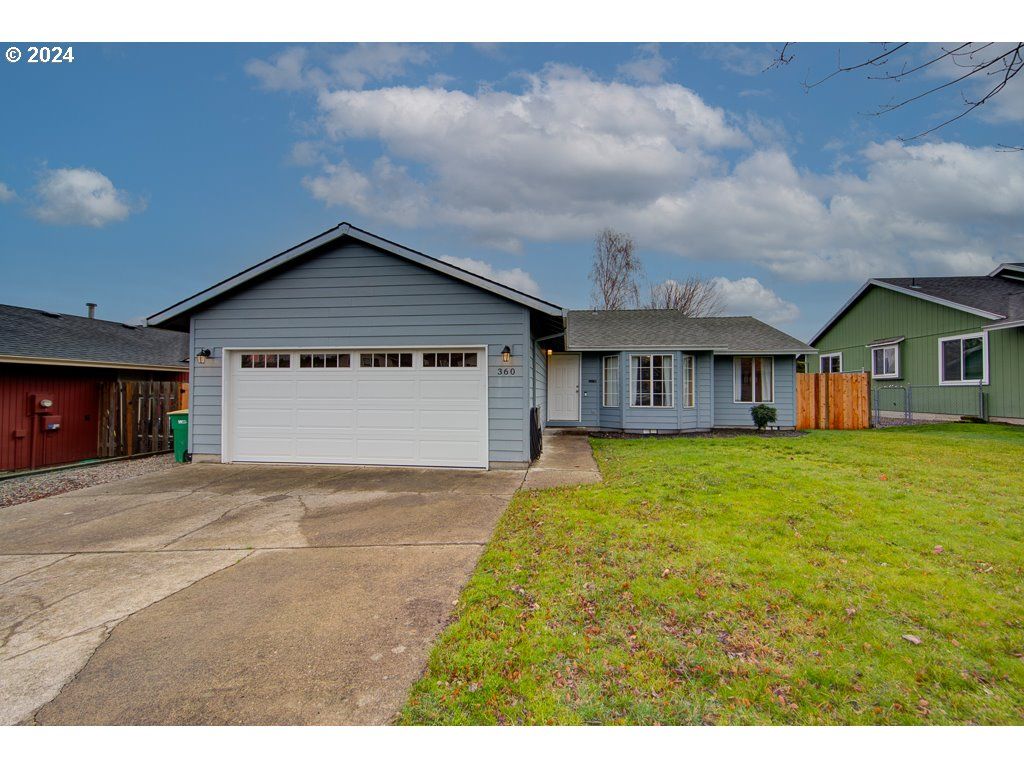 360 SE 17th St, Troutdale, OR 97060