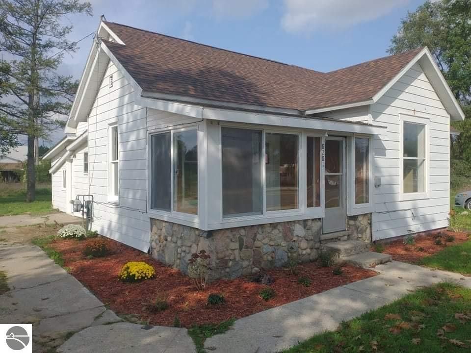 8281 Rapid City Rd NW, Rapid City, MI 49676
