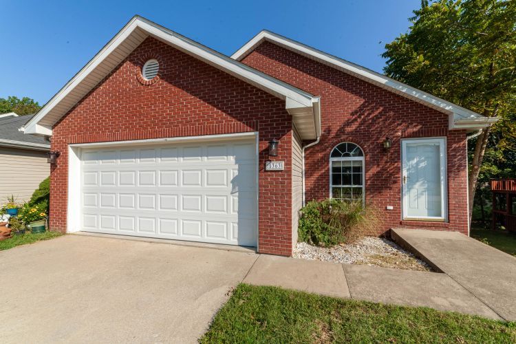 5363 E Trikalla Dr, Columbia, MO 65202