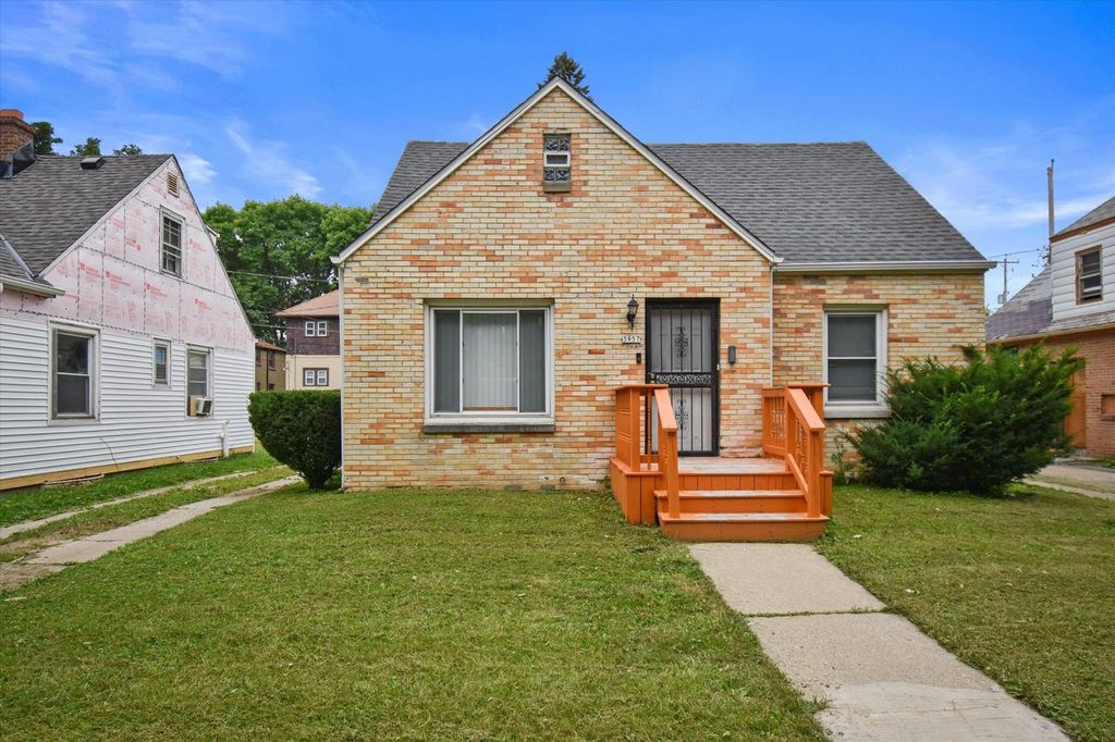 3957 N 39th St, Milwaukee, WI 53216