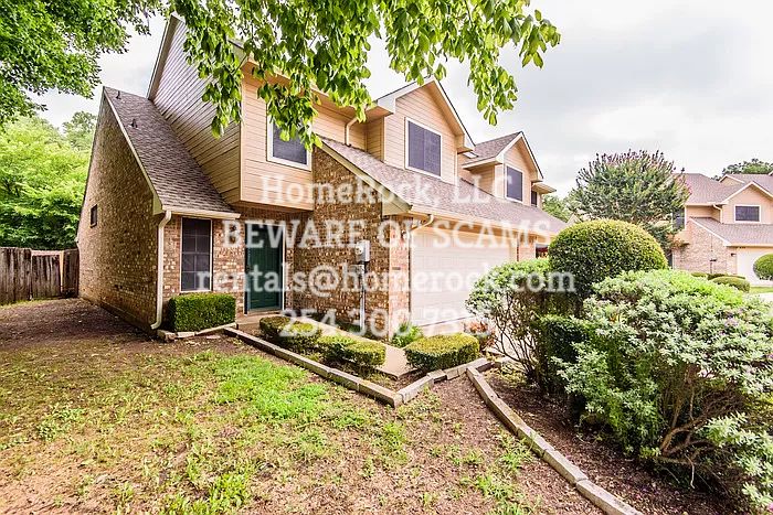 447 Oak Leaf Dr, Duncanville, TX 75137