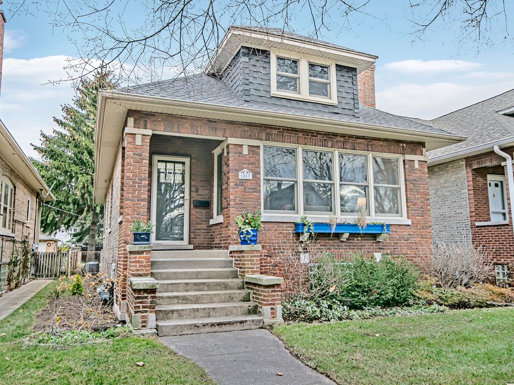 1017 Wesley Ave, Evanston, IL 60202