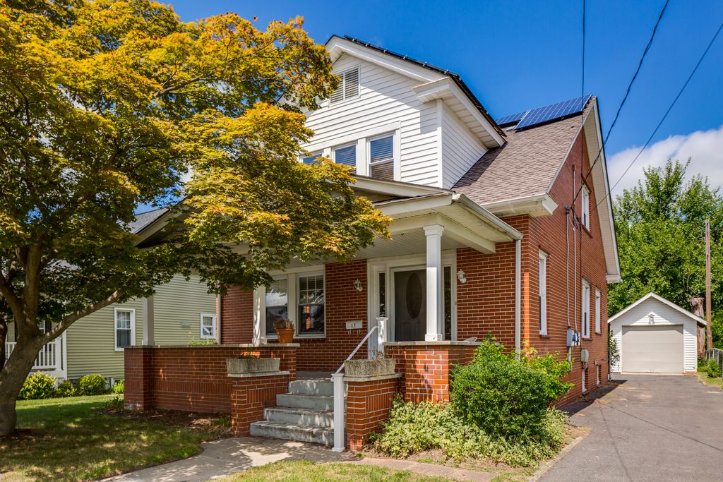 17 College Ave, Glassboro, NJ 08028