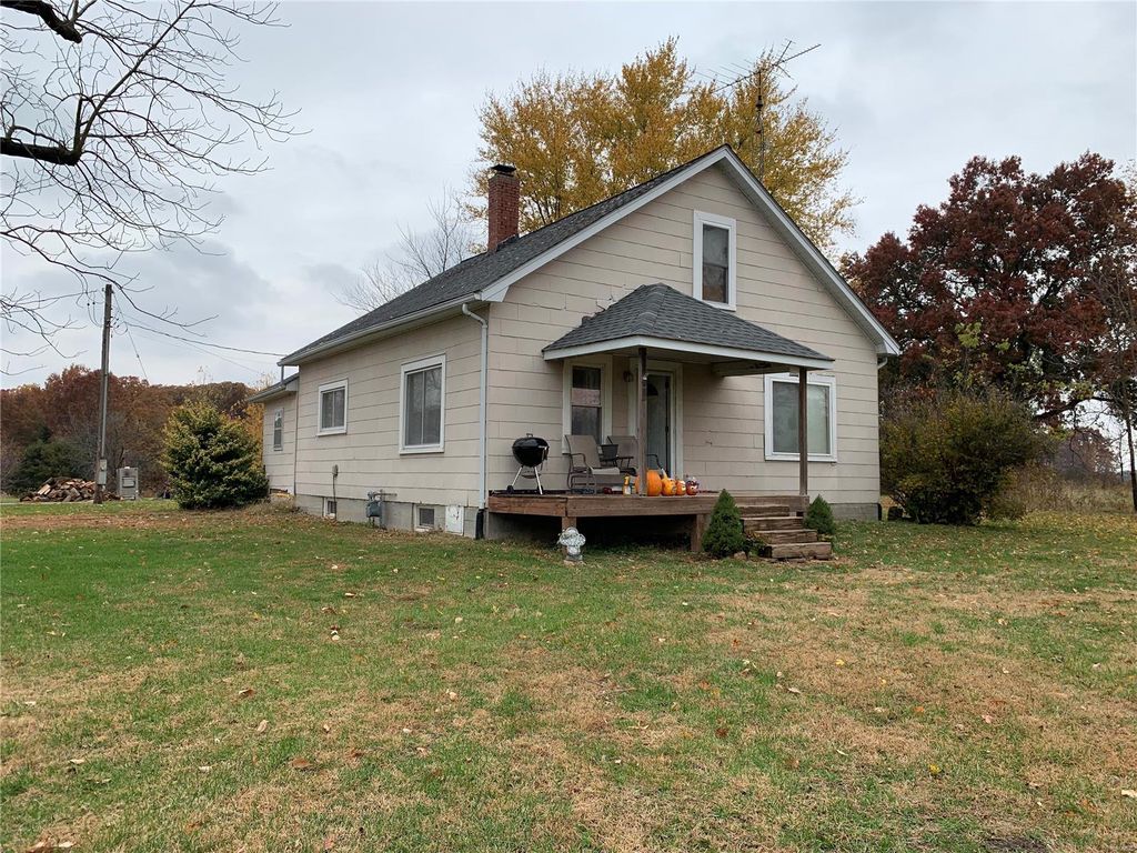 173 Buechele Rd, New Florence, MO 2 Bed, 1 Bath SingleFamily Home
