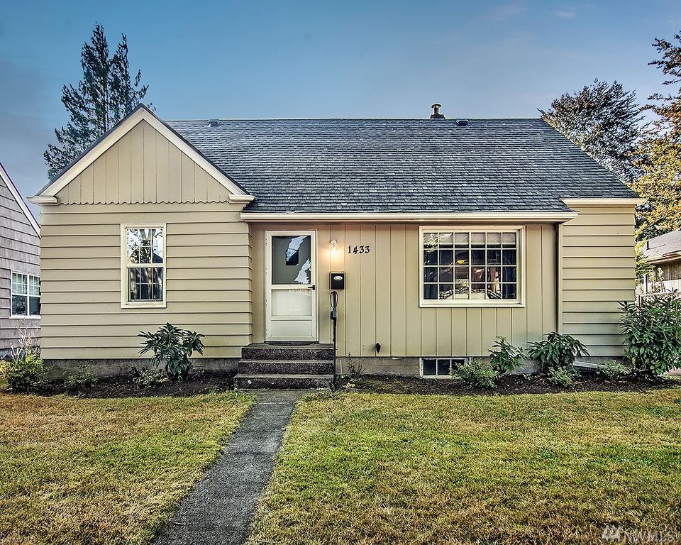 1433 22nd Ave, Longview, WA 3 Bed, 2 Bath SingleFamily Home 28