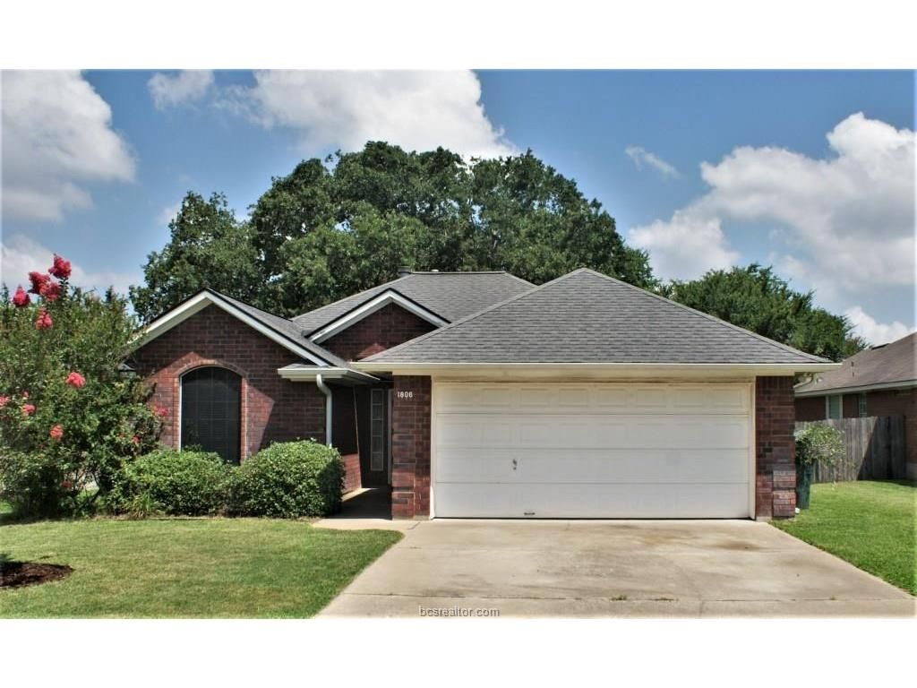1806 Ibis Ct, Bryan, TX 77807
