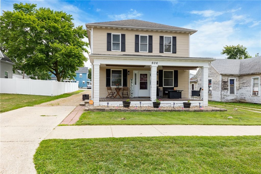 606 S  5th St, Effingham, IL 62401