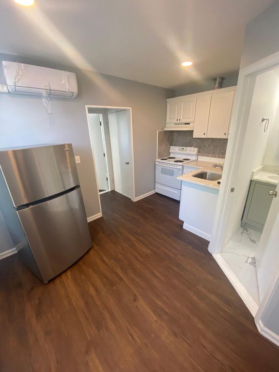 672 E Broadway #2A, Boston, MA 02127
