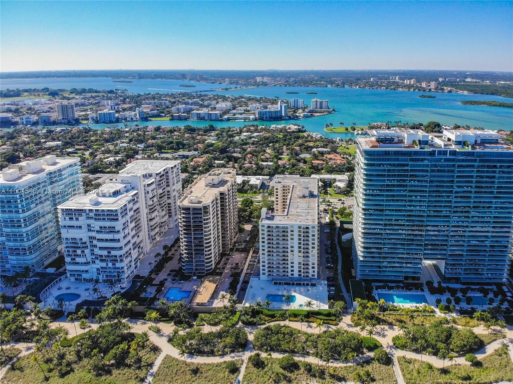 10185 Collins Ave #403, Miami Beach, FL 33154