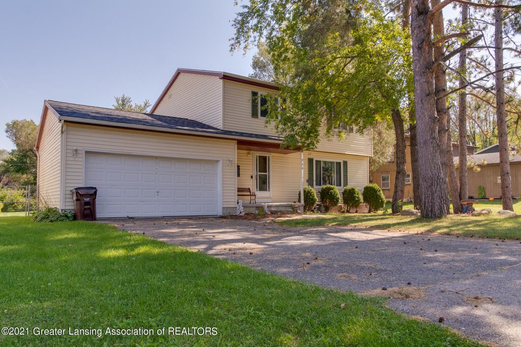 346 N Dibble Ave, Lansing, MI 48917