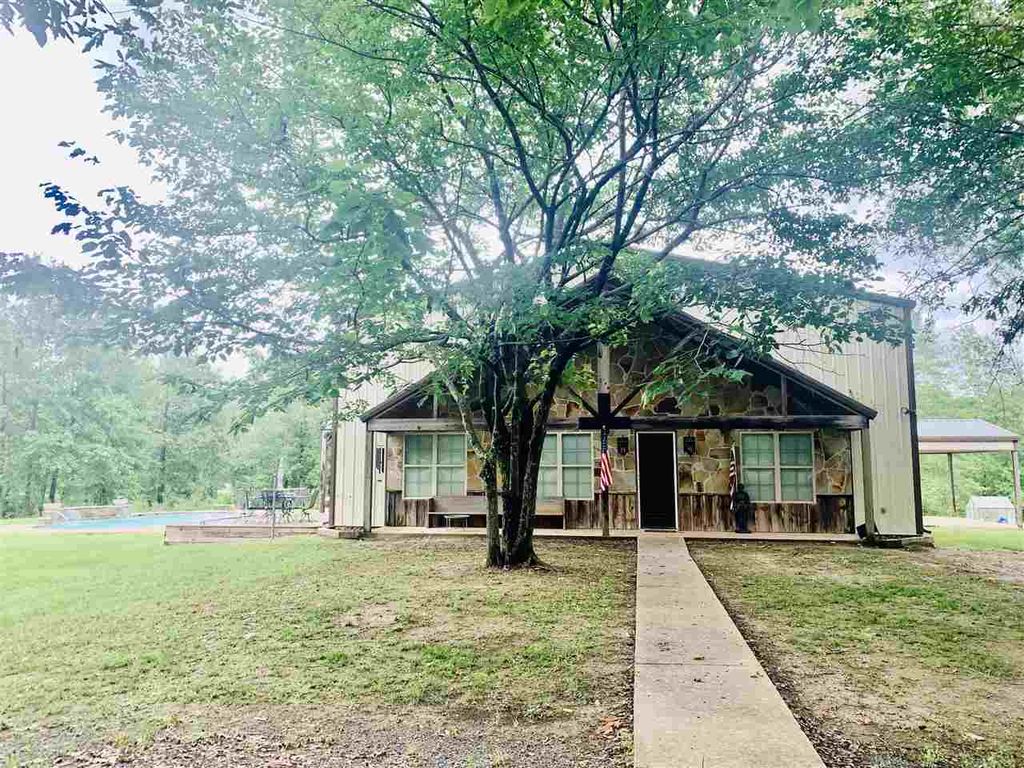 305 County Road 265, Beckville, TX 75631