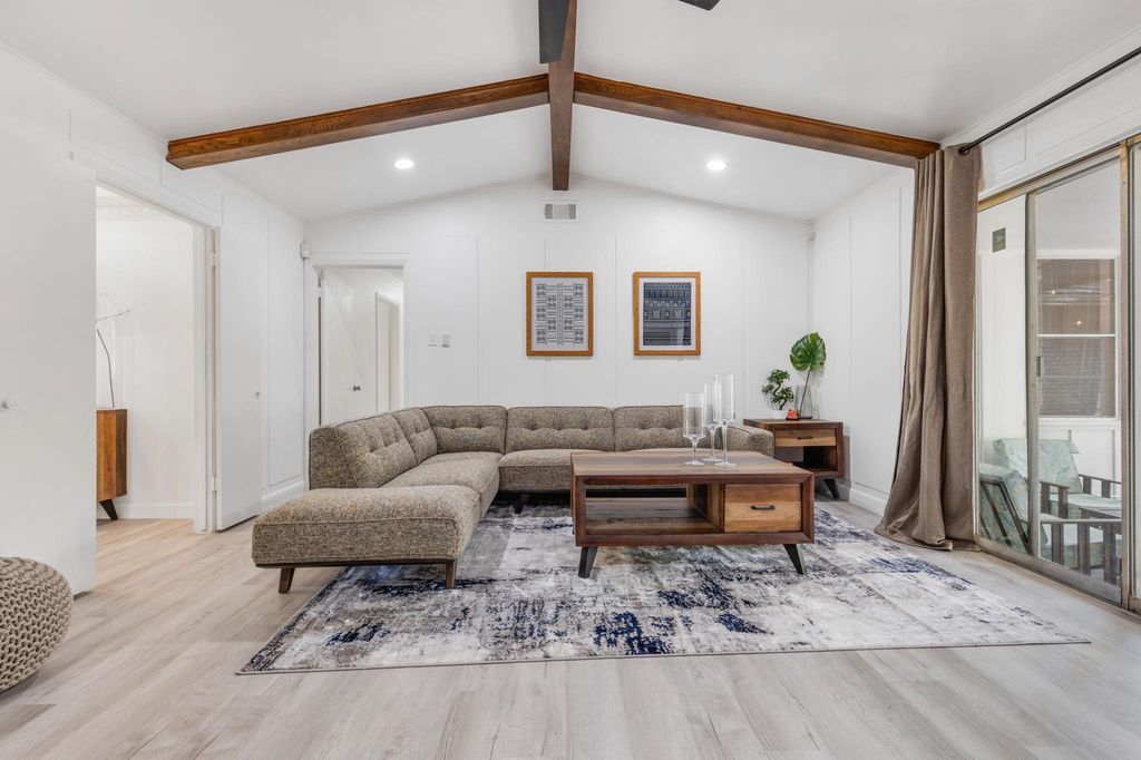 1656 Russell Glen Ln, Dallas, TX 75232