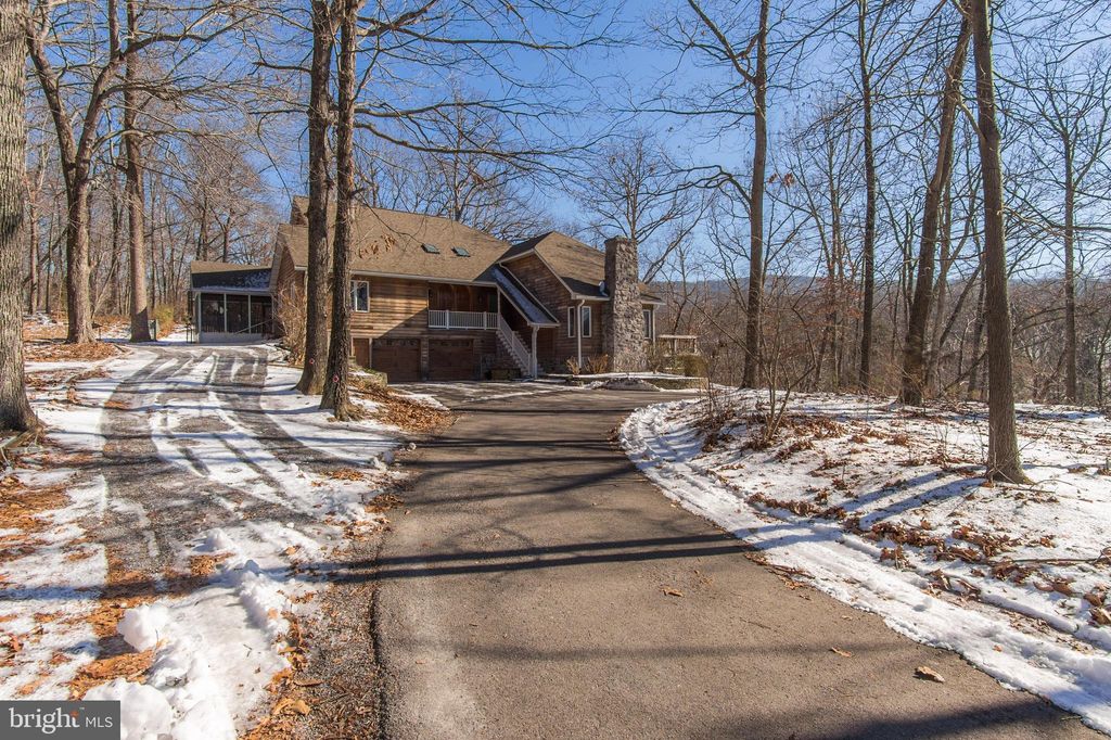 1708 Harpers Ferry Rd, Knoxville, MD 21758
