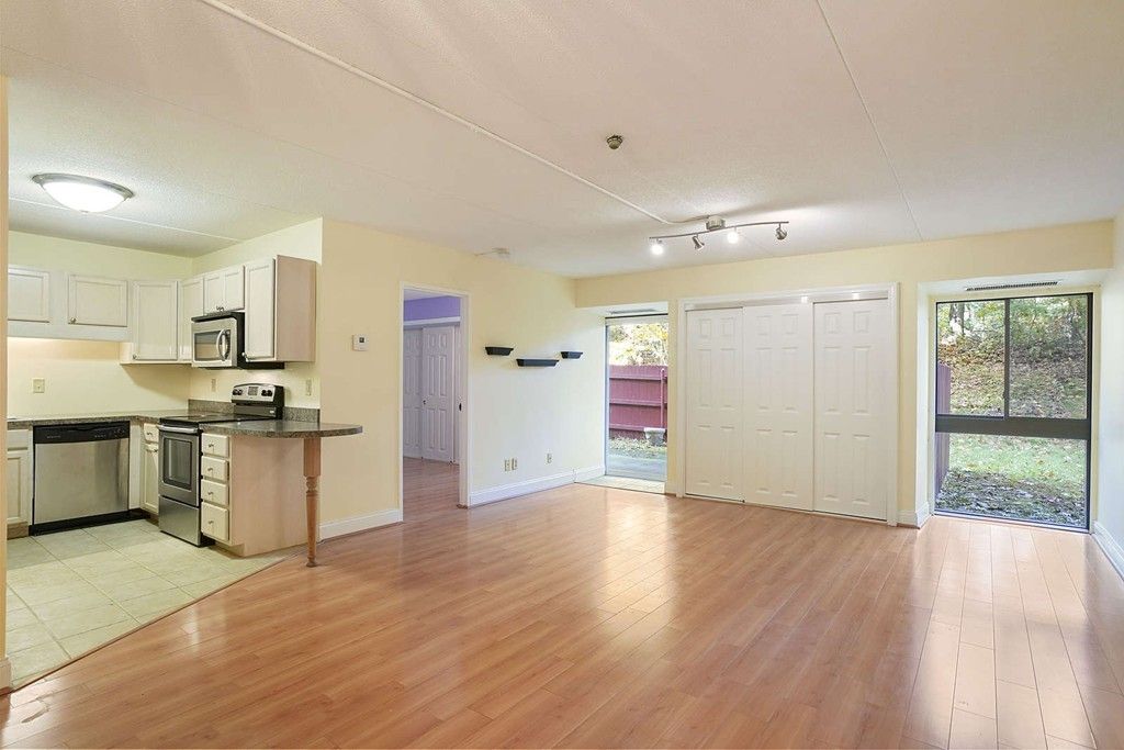 55 Tall Oaks Dr T3, Weymouth, MA 2 Bed, 2 Bath Condo 14 Photos