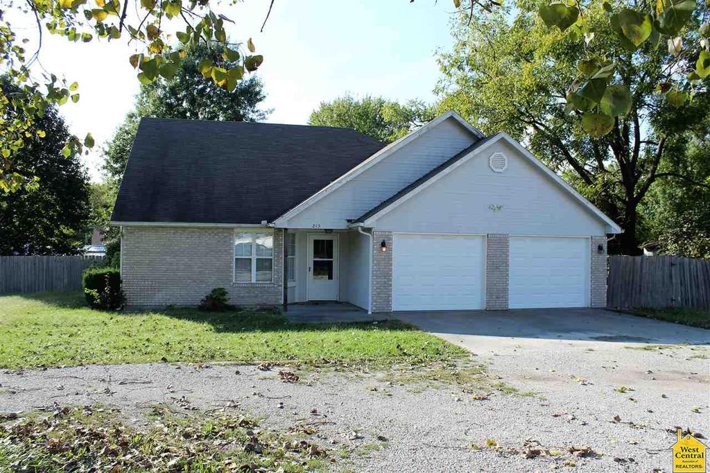 213 North St, Windsor, MO 65360 Trulia