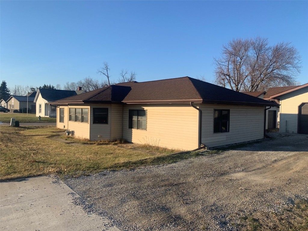200 E Main St, Robins, IA 52328 Trulia
