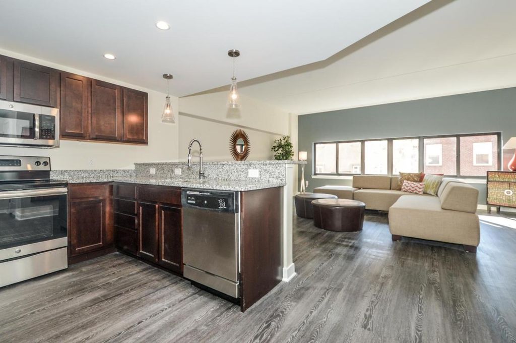 528 S 2nd St, Philadelphia, PA 19147