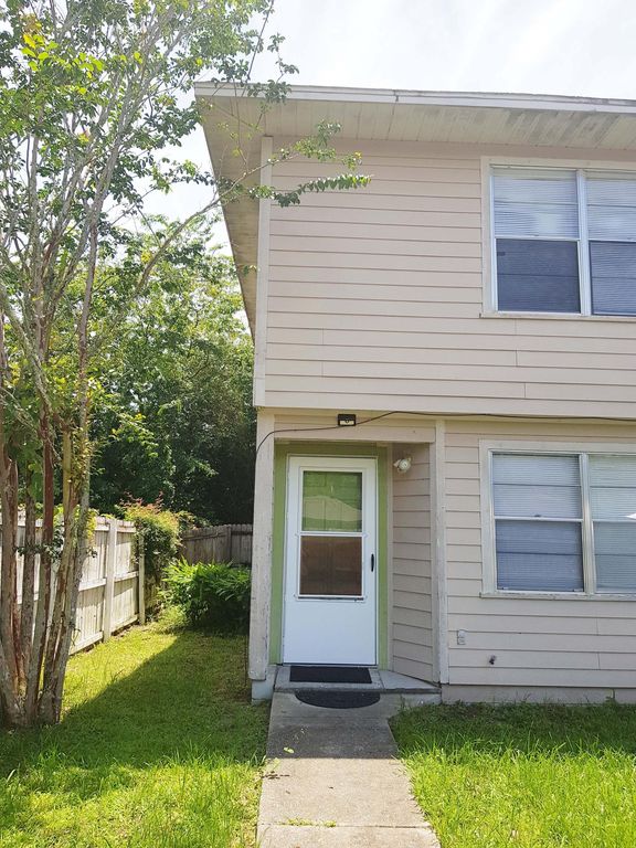 3227 SW 25th Dr, Gainesville, FL 32608
