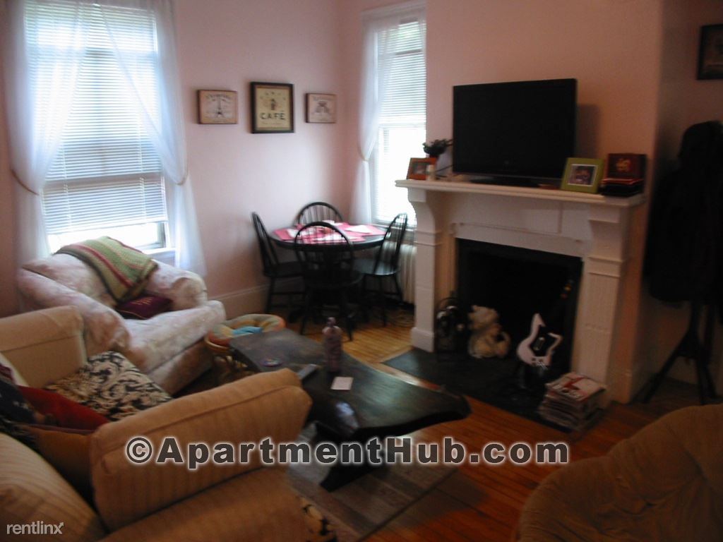 37 Concord Ave #1, Cambridge, MA 02138