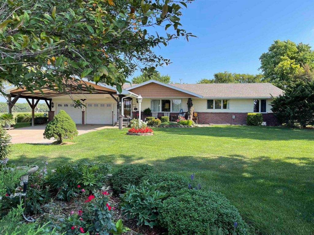 4500 W Dutch Ave, Hesston, KS 67062 Trulia