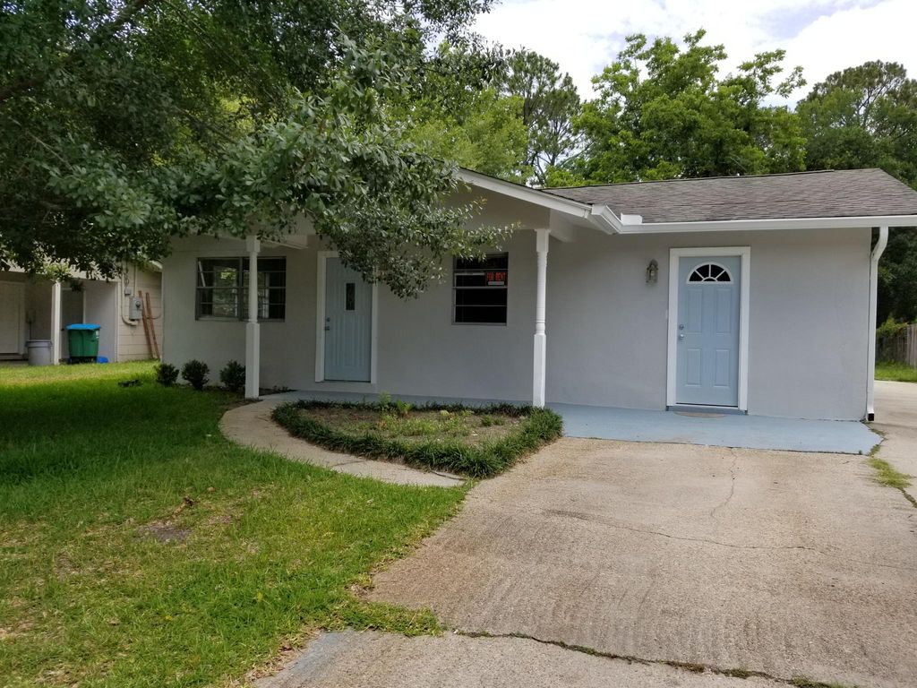 140 Linda Cir, Ocean Springs, MS 39564